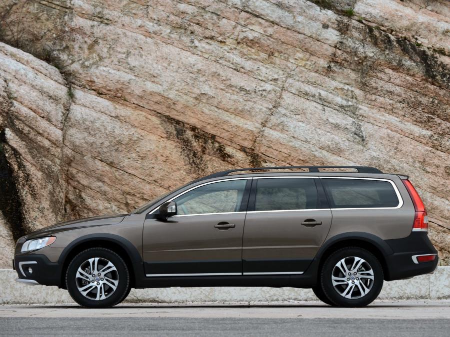 Volvo XC70 D4 Polar 2014 года  (фото 4 из 18)